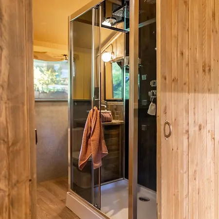 Buitenplaats Beekhuizen Vakantiepark Velp (Gelderland)